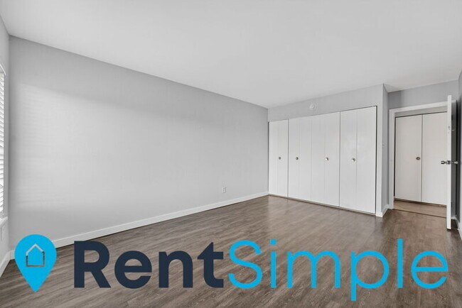 Building Photo - 6001 Arlington Blvd