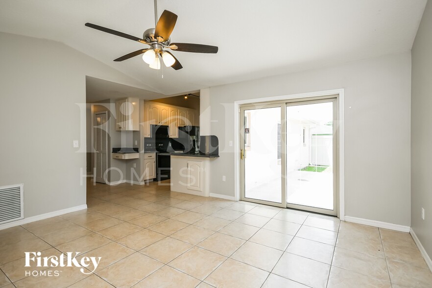 Building Photo - 3326 Bottlebrush Ct