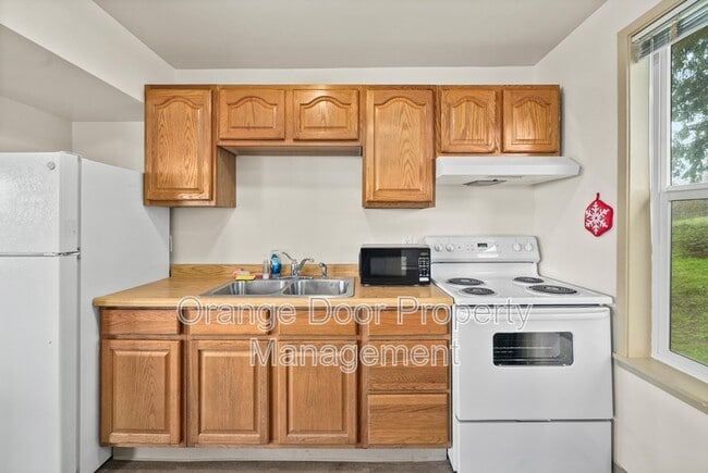 Building Photo - 51 S Arizona Ave