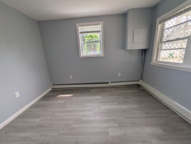 Building Photo - 1307 6th Ave