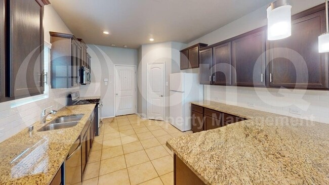 Building Photo - 9905 Prairie Dog Ln