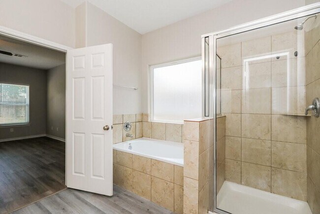 Building Photo - 18460 Sunrise Maple Dr