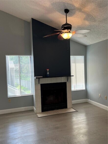 Building Photo - 537 Sun Ridge Pl