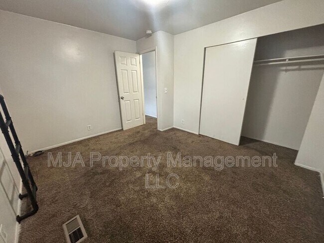 Building Photo - 1784 W 400 N