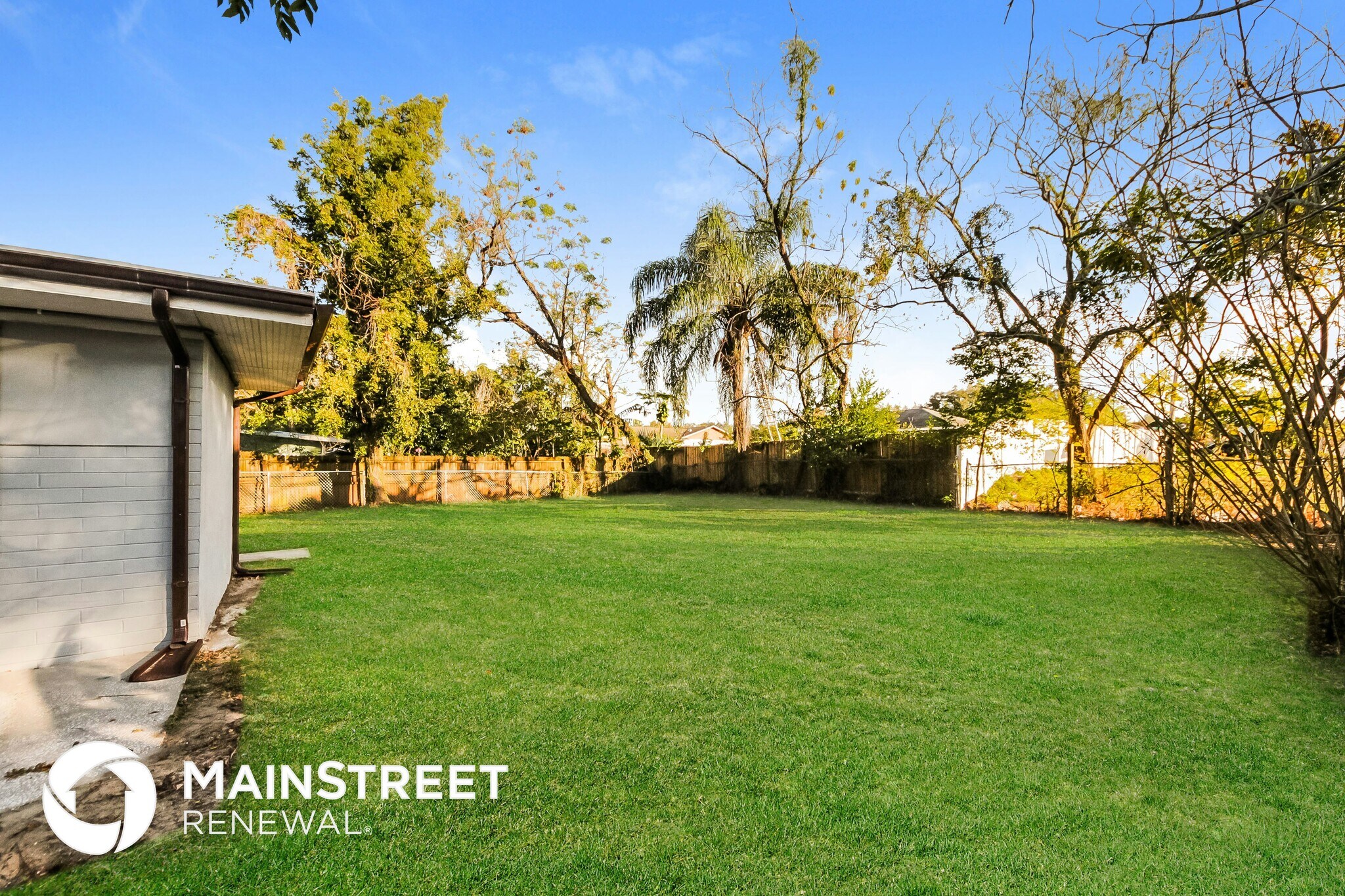 Building Photo - 6218 Balboa Dr
