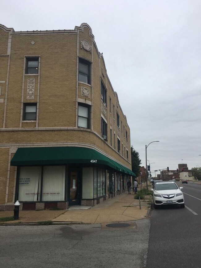 Building Photo - 4547 Gravois Avenue - 1