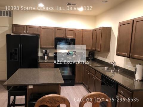 Building Photo - 10398 S Clarks Hill Dr