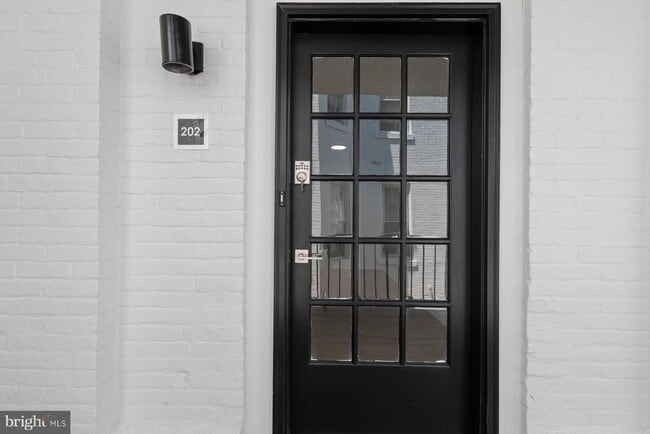 Building Photo - 207 S Patrick St