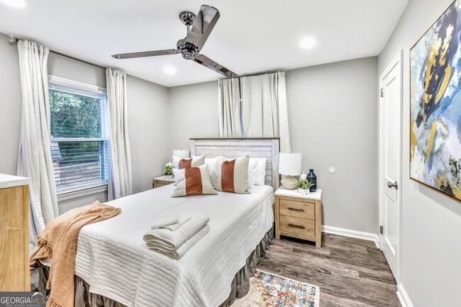 Building Photo - 811 Old Powder Springs Rd SW