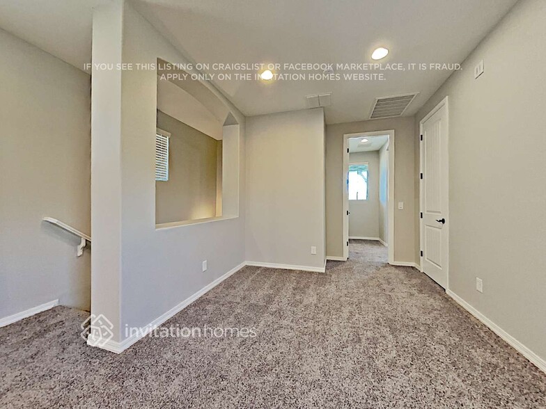 Building Photo - 3711 E Galveston St