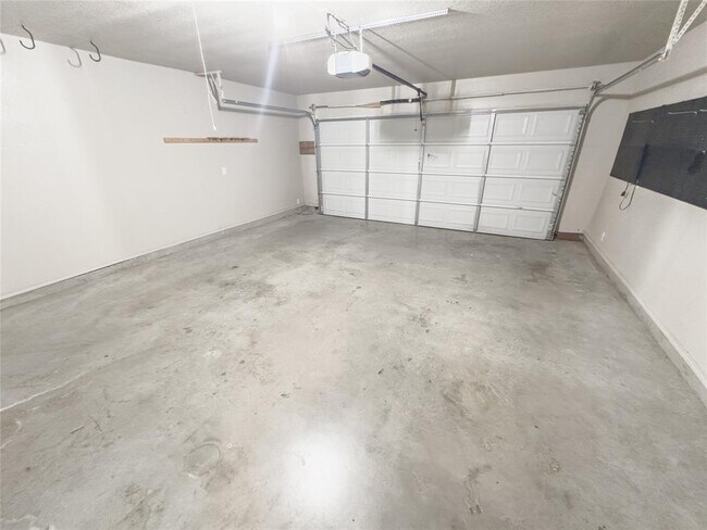 Building Photo - 2707 Burlington