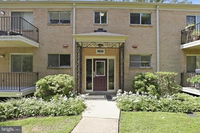 Building Photo - 10636 Montrose Ave