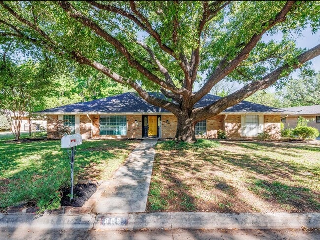 Primary Photo - 3 Bed 2.5 Bath Home | Garage | Beautiful C...