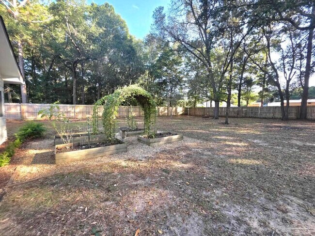 Building Photo - 5949 Rolling Greens Dr