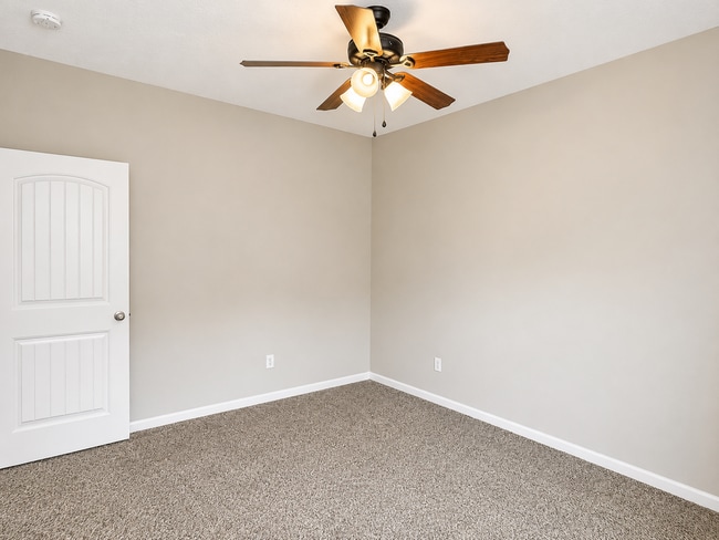 Building Photo - 125 Gary Cir