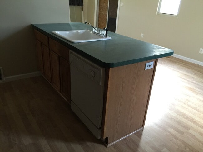 Building Photo - 3 bedroom 2 bath bungalow with finished basement