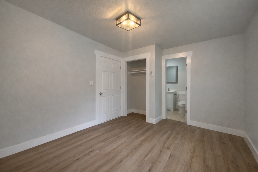 Building Photo - 5094 J E L Drive