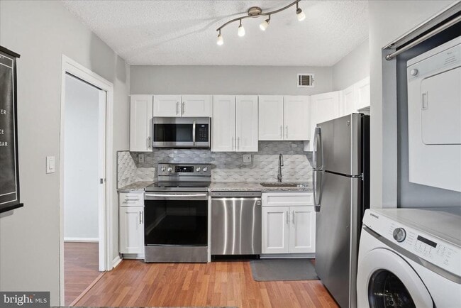 Building Photo - 5500 Holmes Run Pkwy