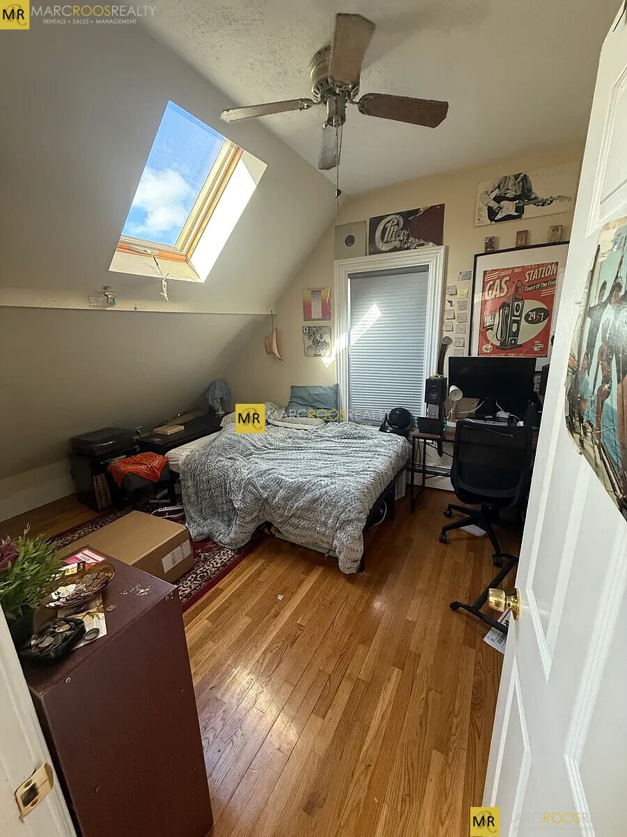 Building Photo - 36 Pratt St