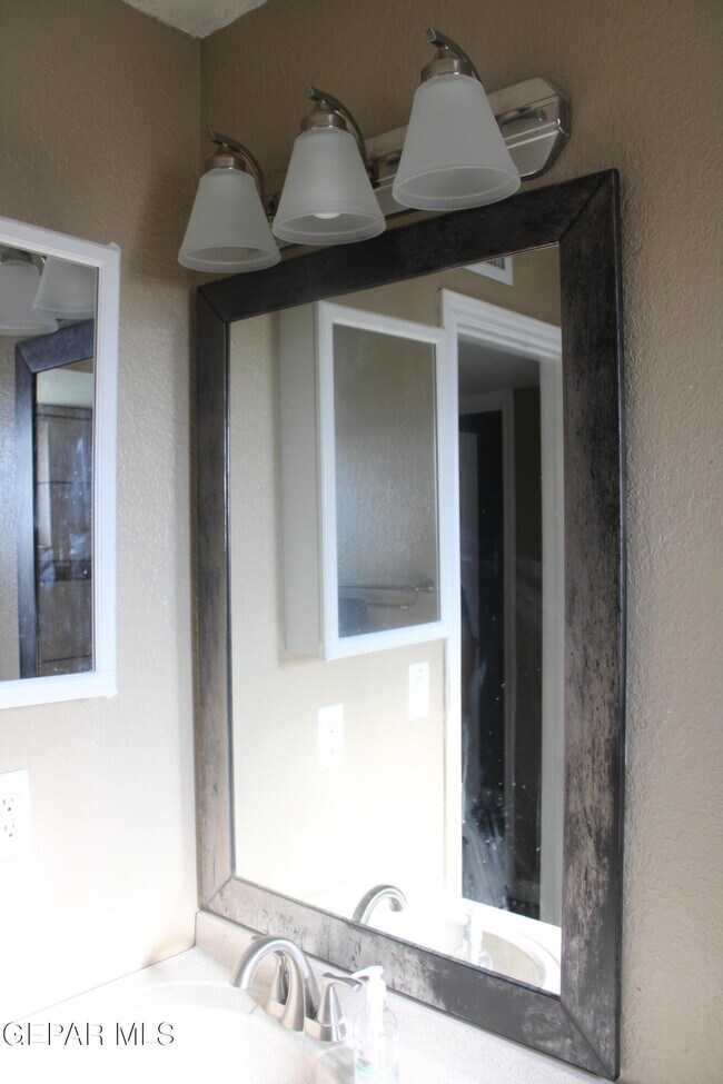 Building Photo - 3145 Red Sails Dr