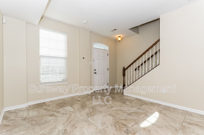 Building Photo - 12 Stevens Ct