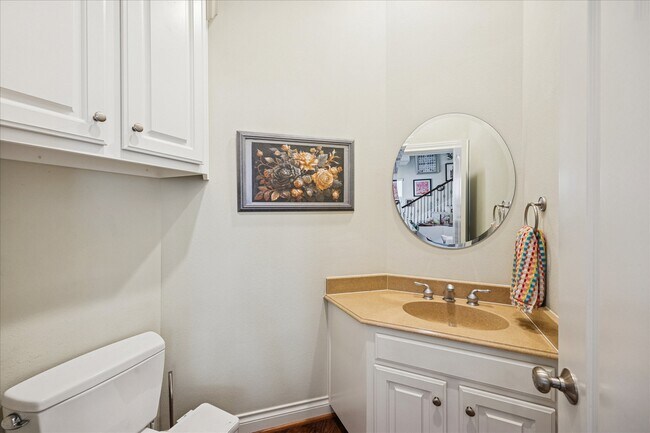 Building Photo - 2207 Austin St