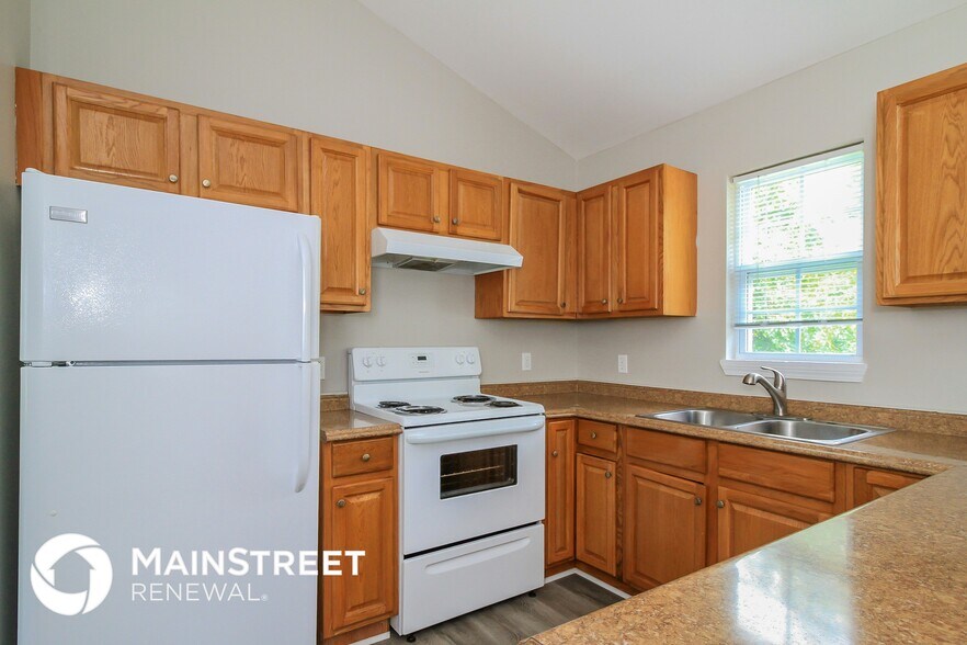 Building Photo - 3905 Kehoe Dr