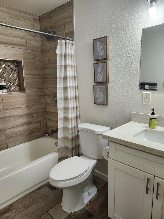 Building Photo - 7225 E Villa Way