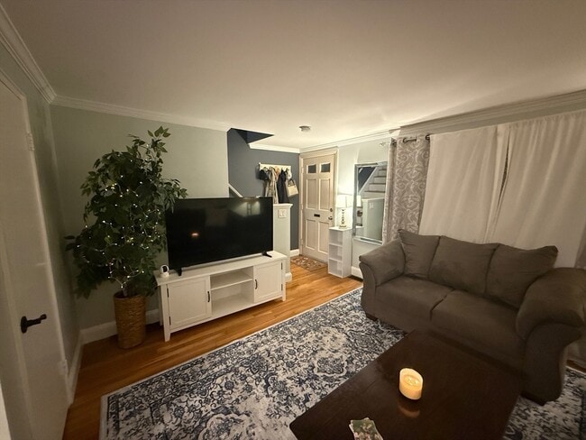 Building Photo - 2 Frazer Rd