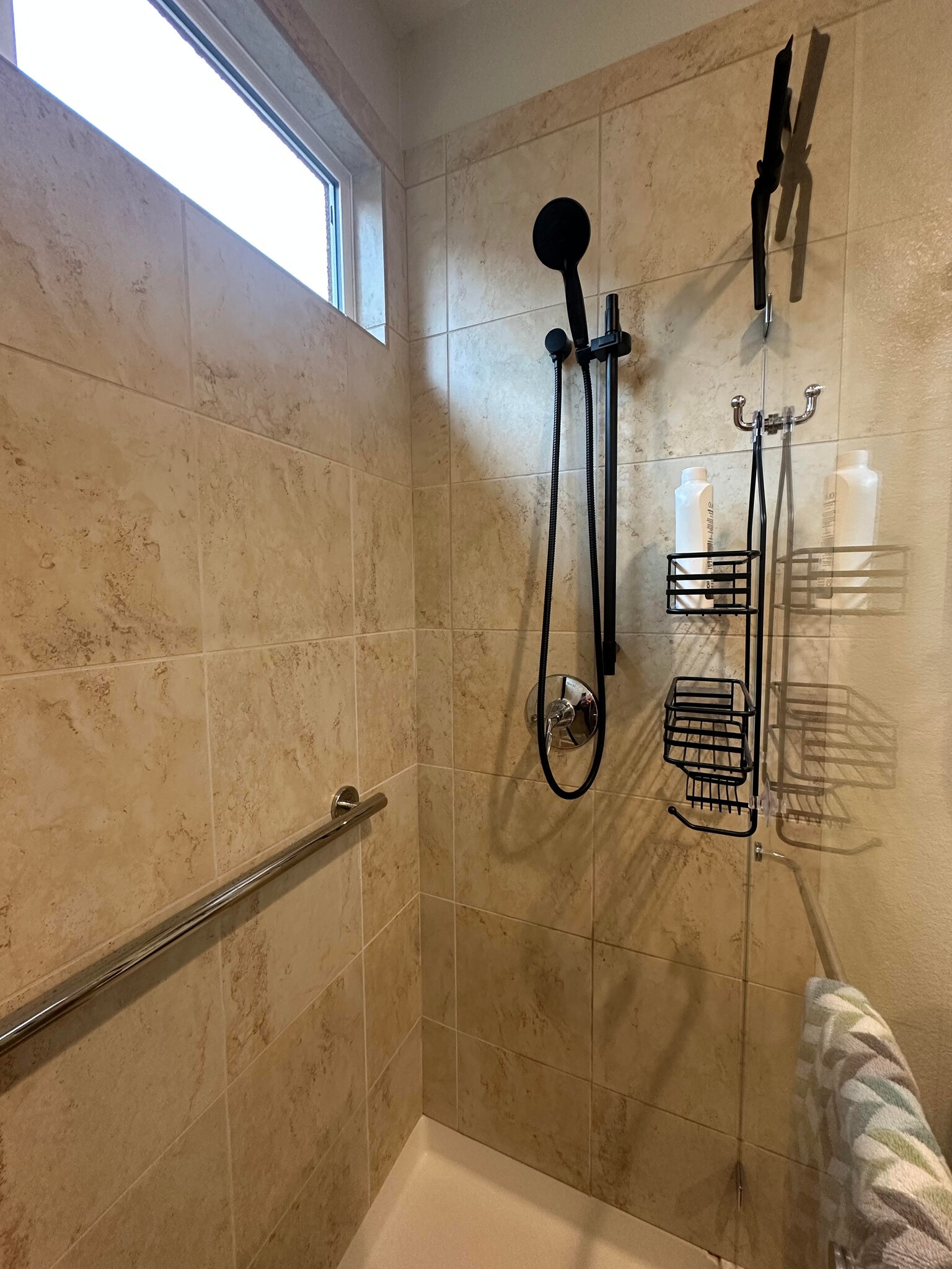 Full-sized Shower - 2534 Napier Ct