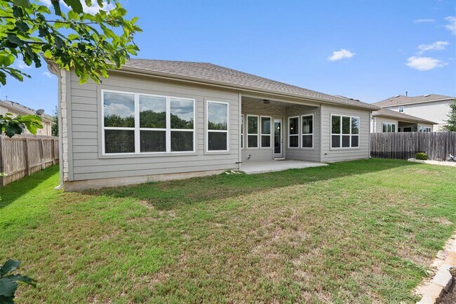 Building Photo - 4660 Katherine Dr