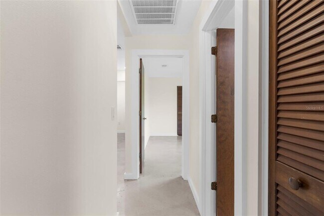 Building Photo - 4250 Marlowe Dr