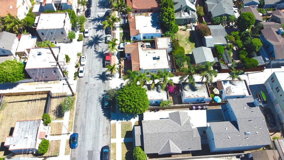 Building Photo - 257 Loma Ave