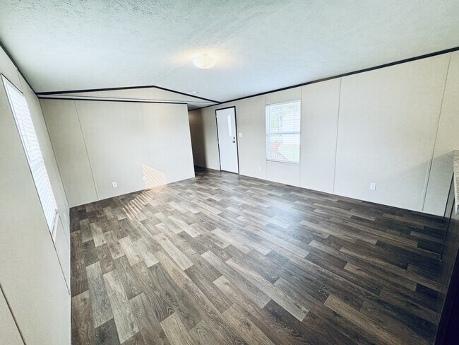 Building Photo - 108 Blissful Ct