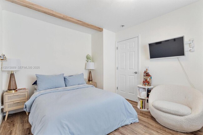 Building Photo - 1516 Zenith Way