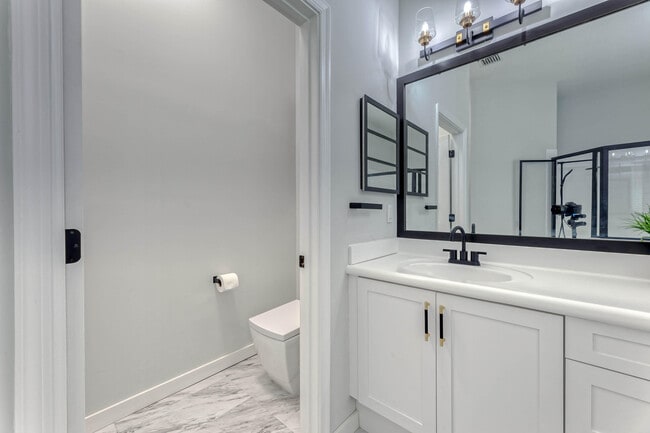 Building Photo - 4207 NW 42nd Terrace