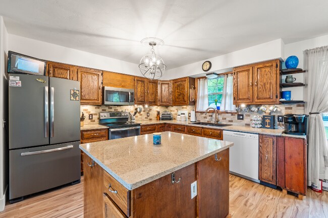 Building Photo - 4998 Rockefeller Rd