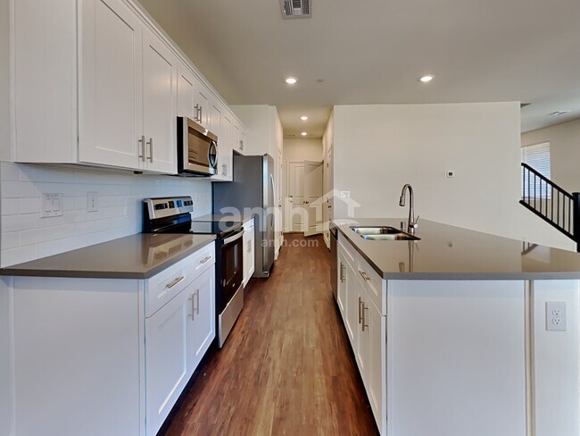 Building Photo - 298 Austin Bellerose Place