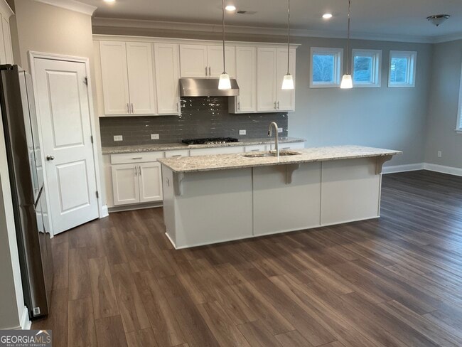 Building Photo - 495 Plainfield St