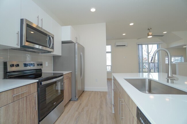 Building Photo - 4626 N Iota Ln