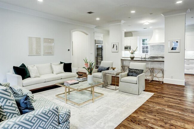 Building Photo - 2435 Stanmore Dr