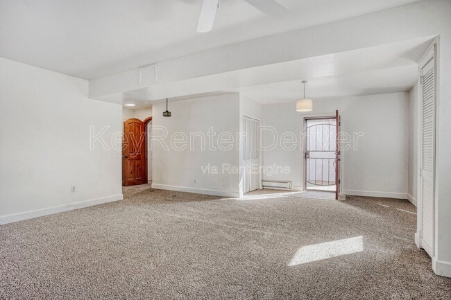 Building Photo - 990 Beech St