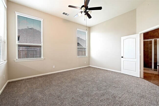 Building Photo - 6526 Hunters Creek Ln