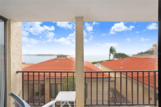 Building Photo - 6104 Palma Del Mar Blvd S