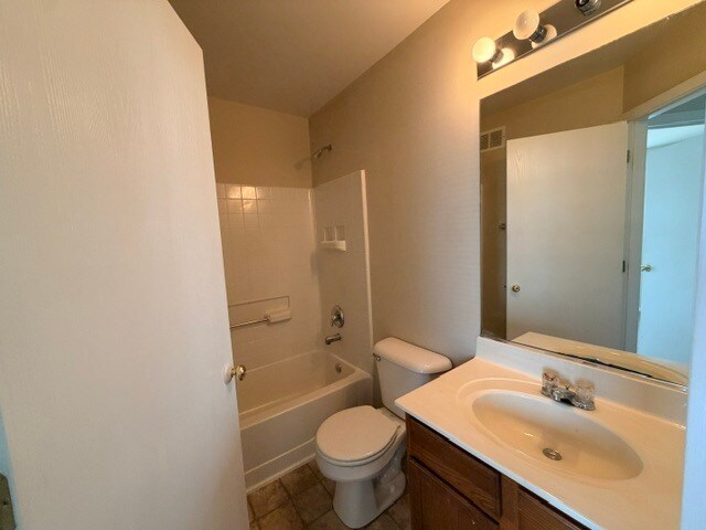 Building Photo - 729 Serendipity Dr