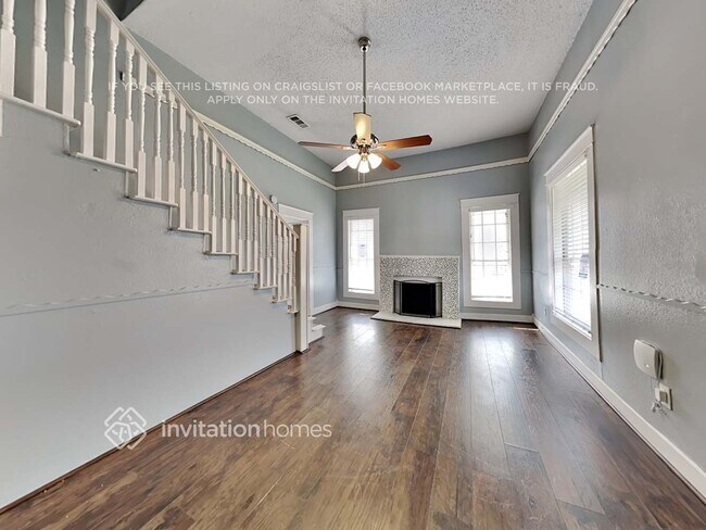 Building Photo - 500 Hill