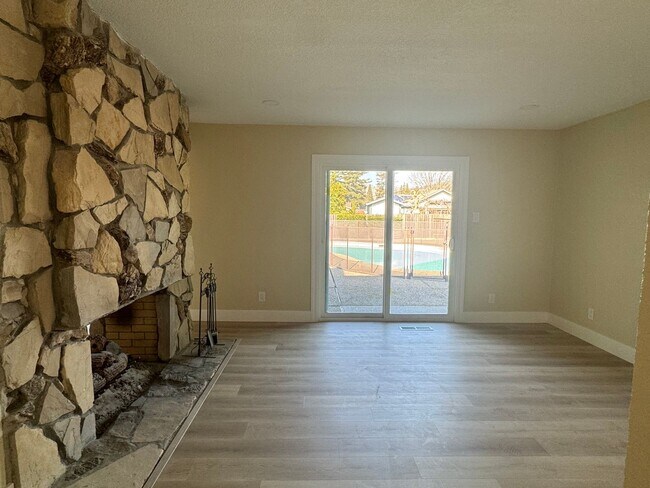 Building Photo - VAILABLE NOW! G O R G E O U S Single Story 3 Bed 2 Bath with Pool