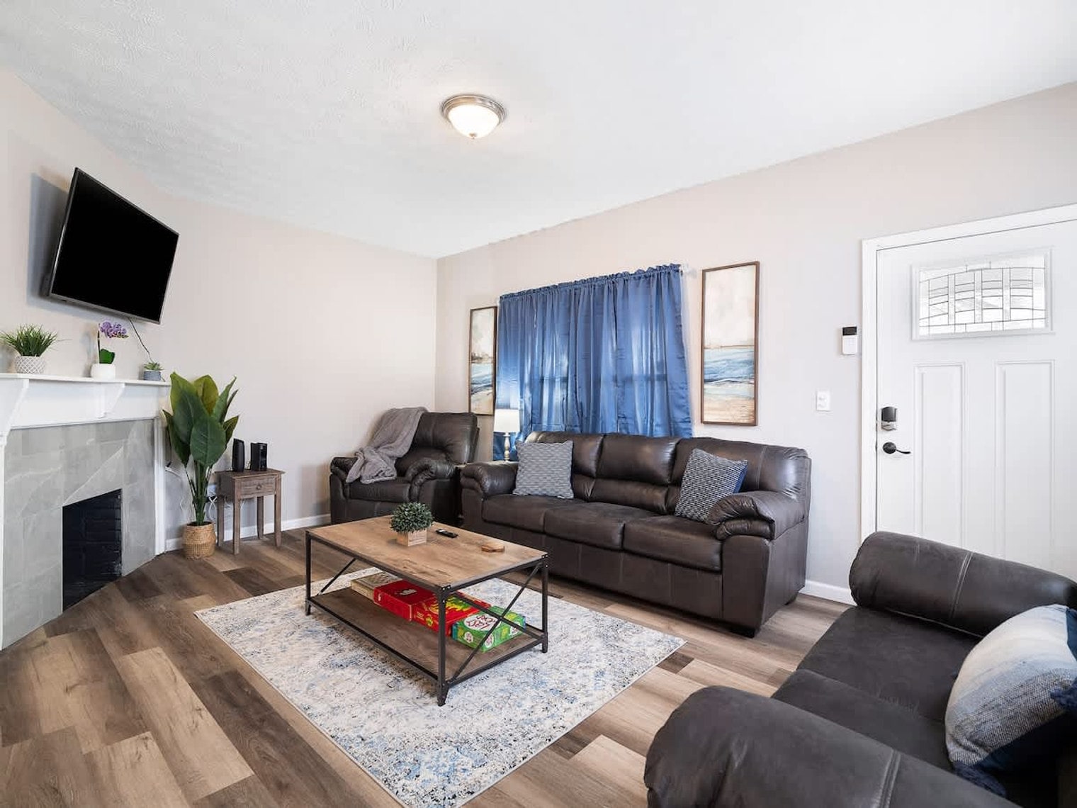 Building Photo - 1415 W 57th St