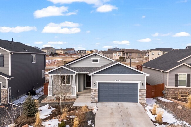 Building Photo - Beautifully Updated 4-Bedroom Home with Op...