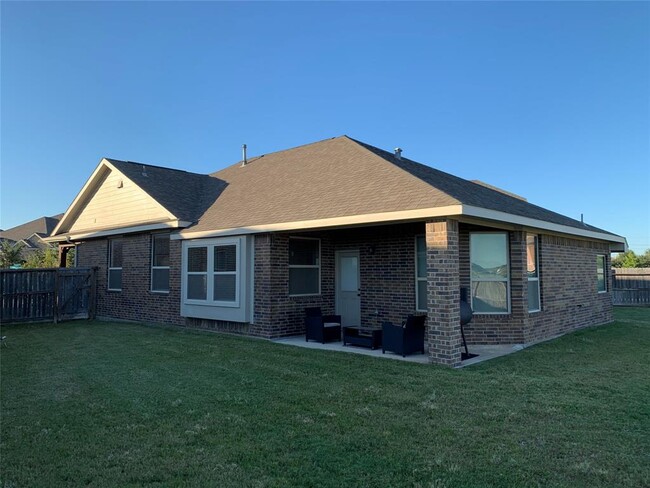 Building Photo - 8902 Pinenut Dr